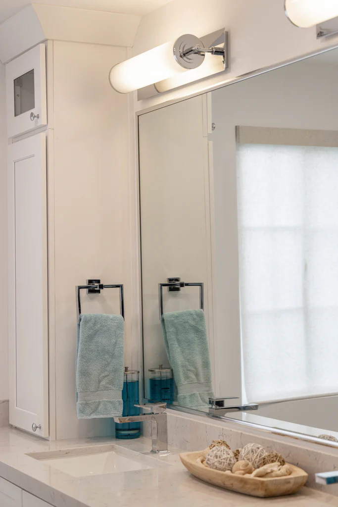 Foster 1 Light Bath