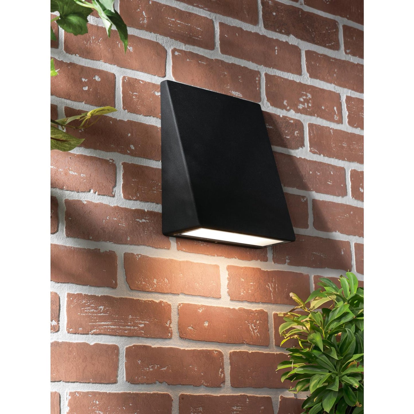 6" LED Outdoor Sconce, Black