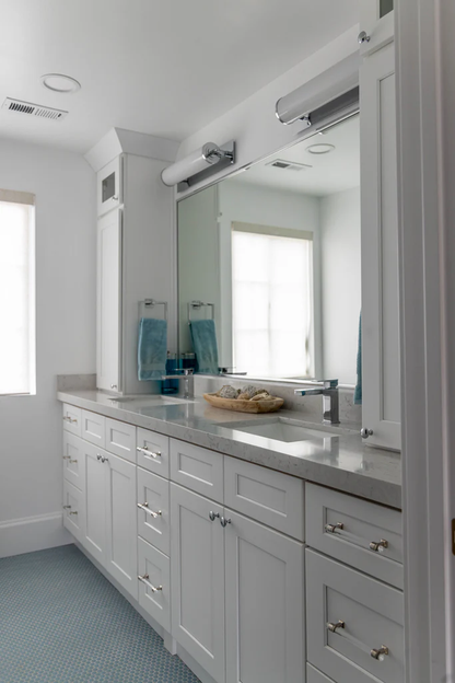 Foster 1 Light Bath